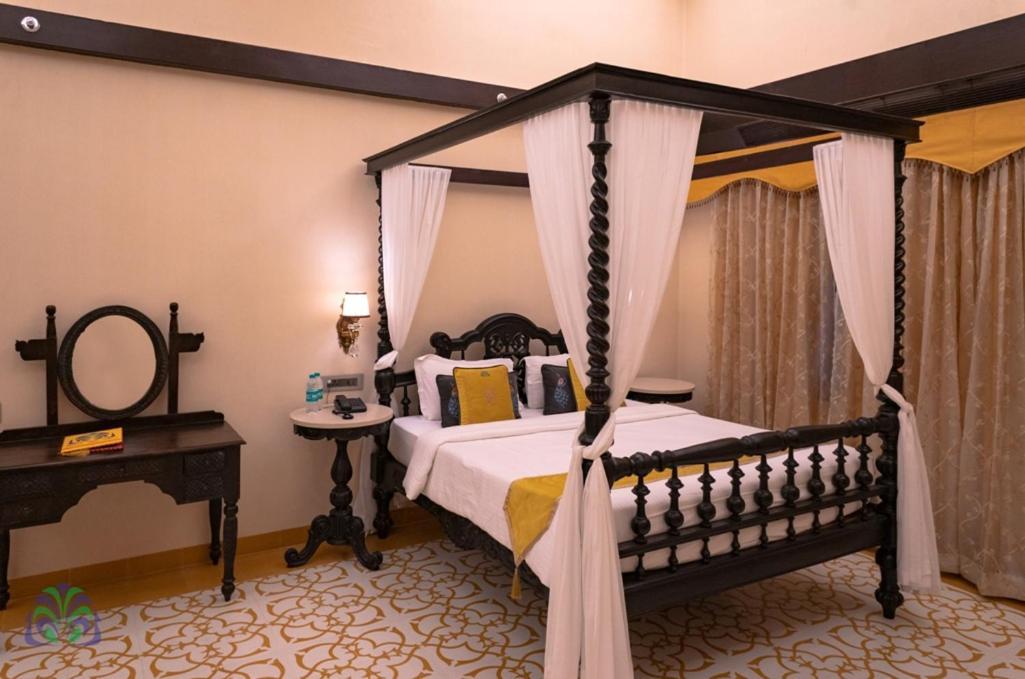 Hotel Basant Vihar Palace ビーカーネール エクステリア 写真