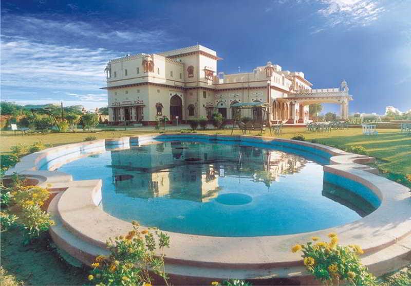 Hotel Basant Vihar Palace ビーカーネール エクステリア 写真